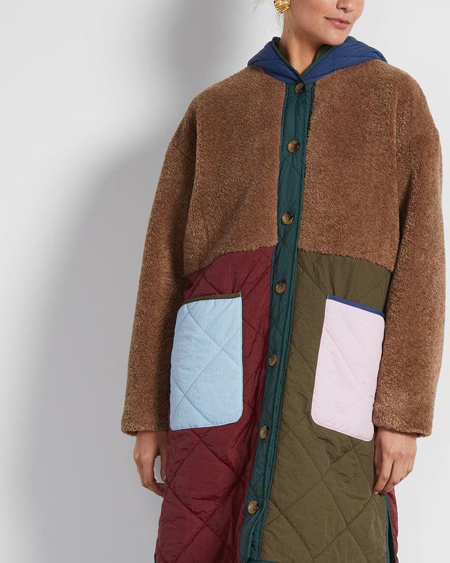 Summery Copenhagen HARLOW MIDI QUILTED PARKER IN BROWN