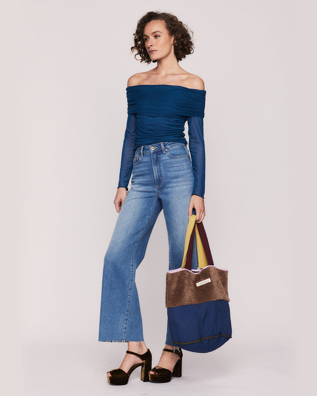 Summery Copenhagen HARLOW QUILTED BUCKET TOTE IN BROWN