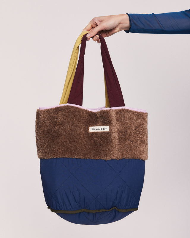 summery copenhagen HARLOW QUILTED BUCKET TOTE IN BROWN