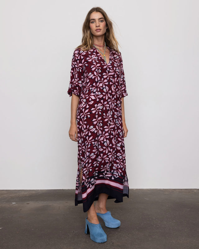 Summery Copenhagen APOLINE SHIFT MIDI IN FLORAL