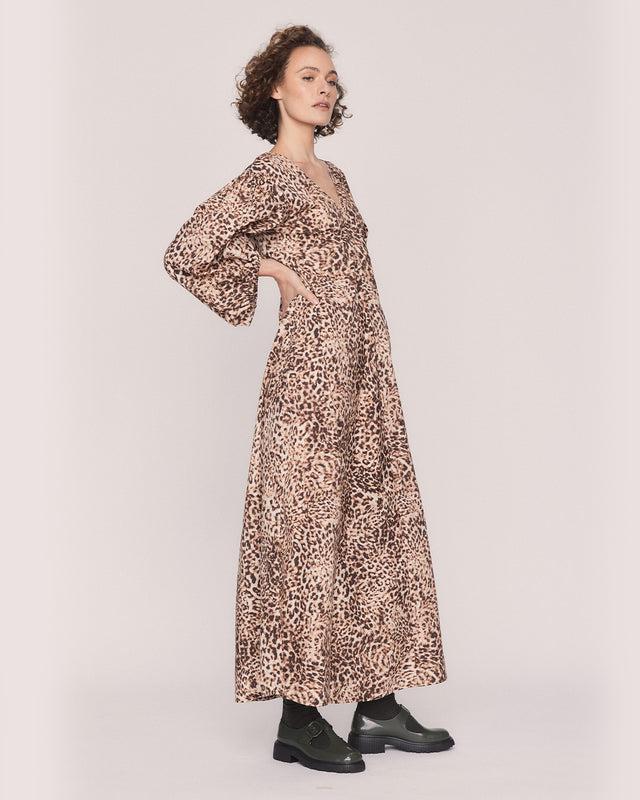 Summery Copenhagen AVRIL FLARE MAXI DRESS IN SAND