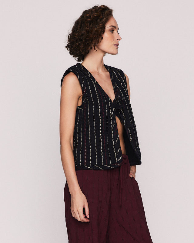 Summery Copenhagen ELAINE QUILTED VEST IN BLACK