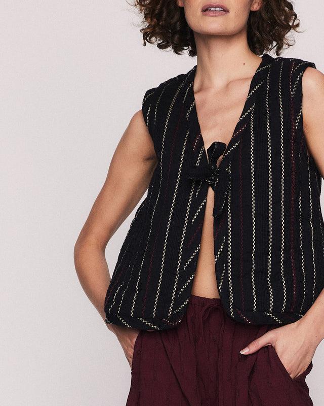 Summery Copenhagen ELAINE QUILTED VEST IN BLACK