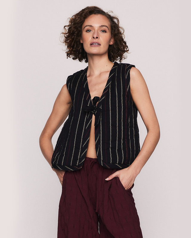 summery copenhagen ELAINE QUILTED VEST IN BLACK