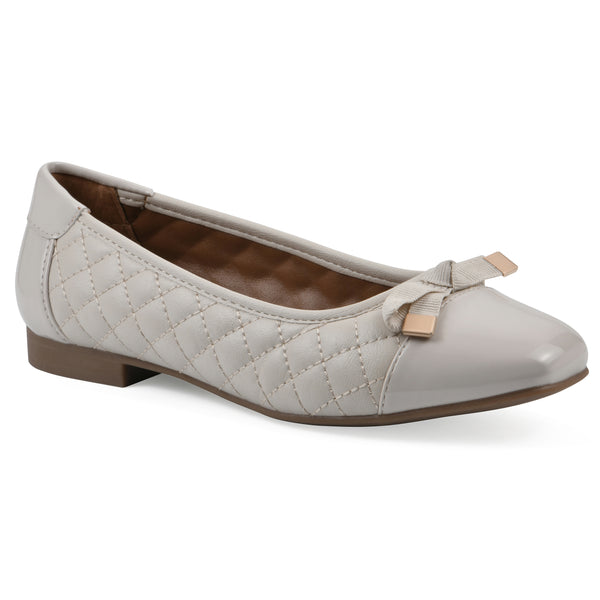 summit by white mountain Bocah Flat - Eggshell Faux Leather
