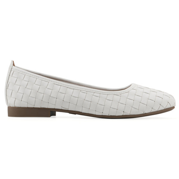 Summit By White Mountain Boccie Flat - White Faux Leather