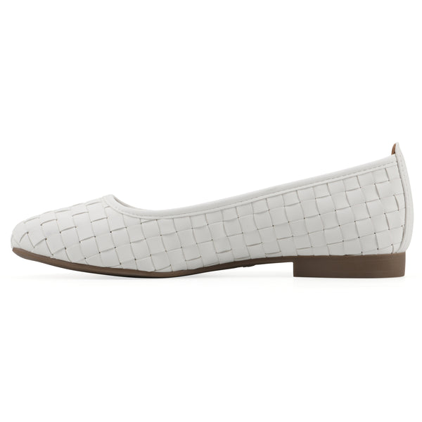 Summit By White Mountain Boccie Flat - White Faux Leather