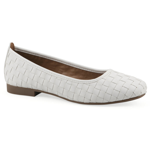 summit by white mountain Boccie Flat - White Faux Leather