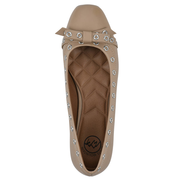 Summit By White Mountain Bodhi Flat - Sand Faux Leather