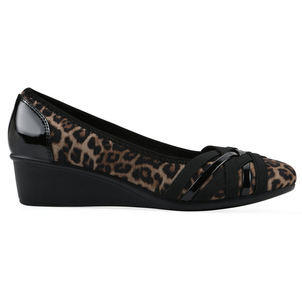 Summit By White Mountain Bowie Wedge - Tan Leopard Print Nylon