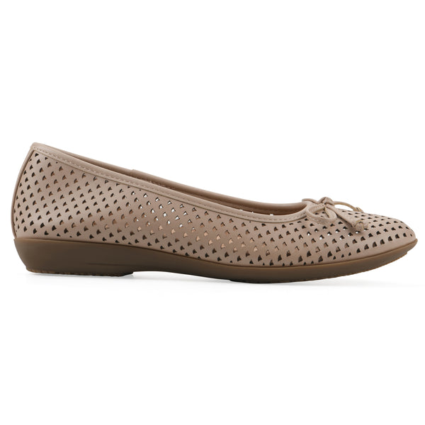 Summit By White Mountain Carris Ballet Flat - Natural