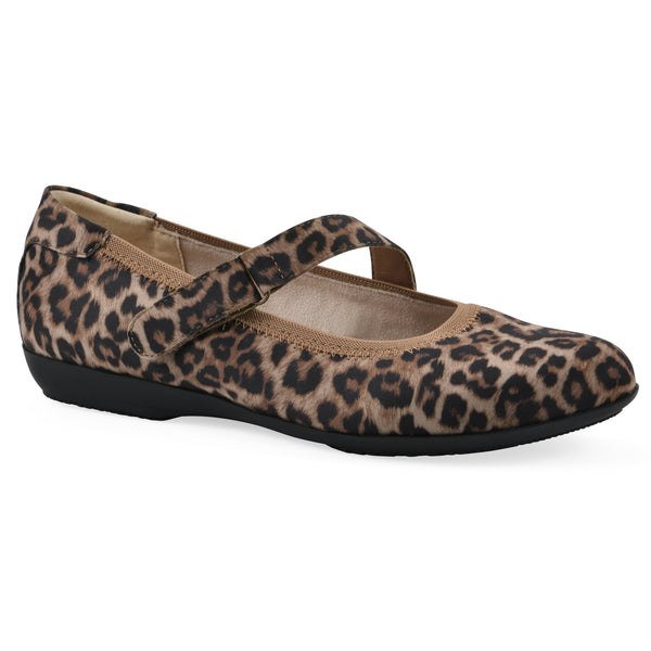 summit by white mountain Carwen Flat - Tan Leopard Nylon