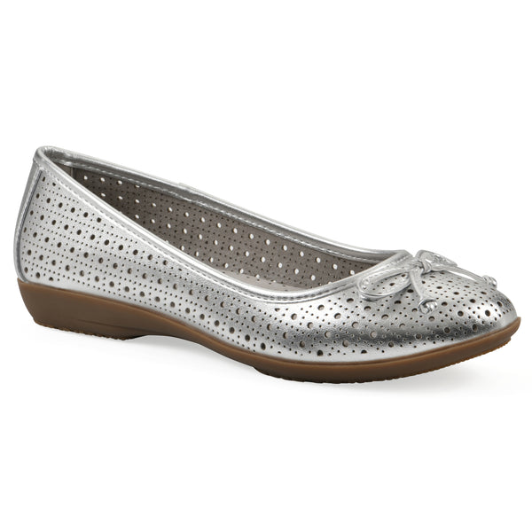summit by white mountain Cheryl Flat - Platino Metallic