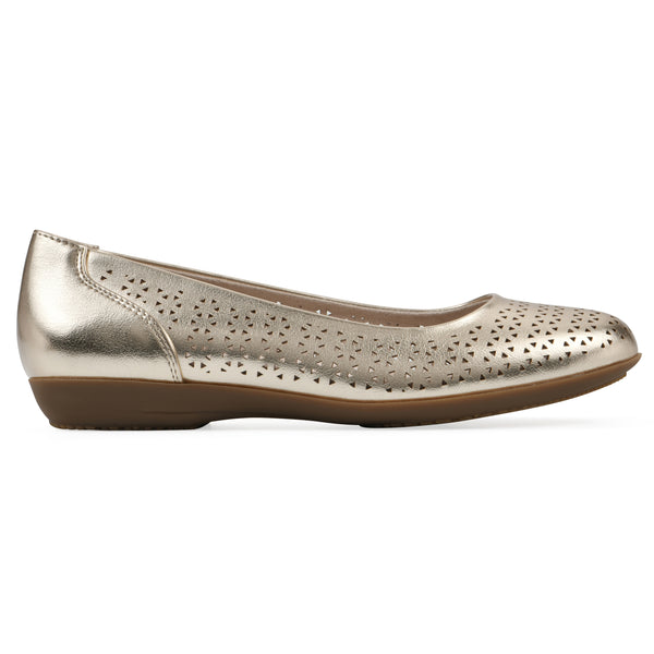 Summit By White Mountain Cindy Flat - Pale Gold Metallic