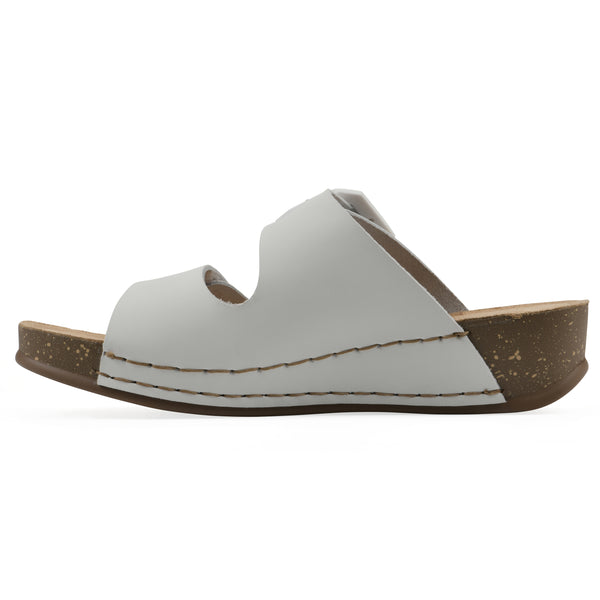 Summit By White Mountain Fearful Wedge Sandal - White Leather