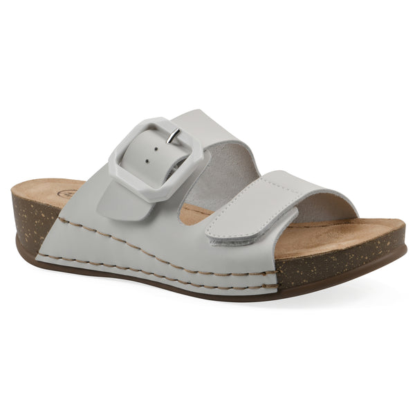 summit by white mountain Fearful Wedge Sandal - White Leather