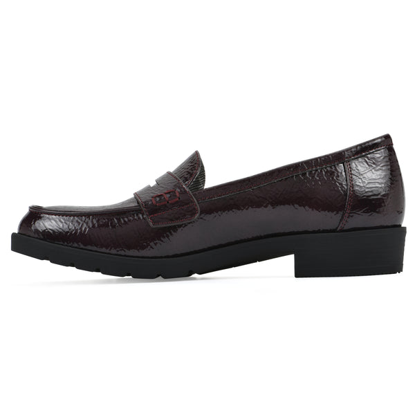 Summit By White Mountain Galah Loafer - Burgundy Patent