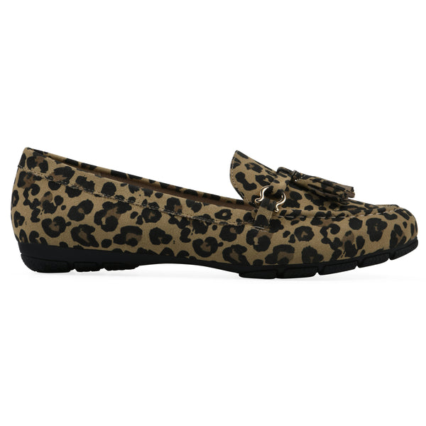 Summit By White Mountain Gush Loafer - Tan Leopard Print