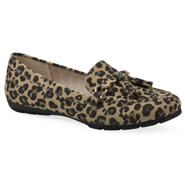summit by white mountain Gush Loafer - Tan Leopard Print