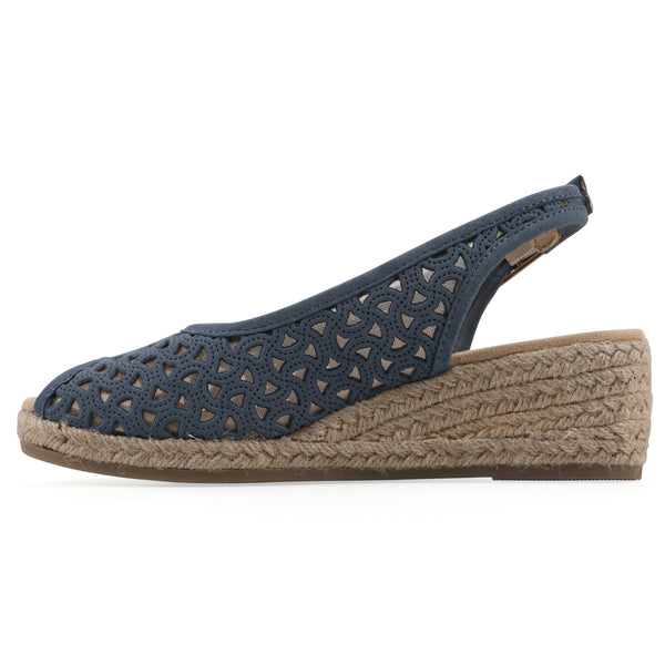 Summit By White Mountain Maize II Wedge - Blue Raspberry