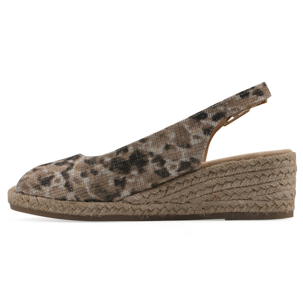 Summit By White Mountain Maize Wedge - Natural Metallic Leopard Fabric