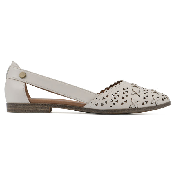 Summit By White Mountain Nobler Flat - Eggshell Faux Leather