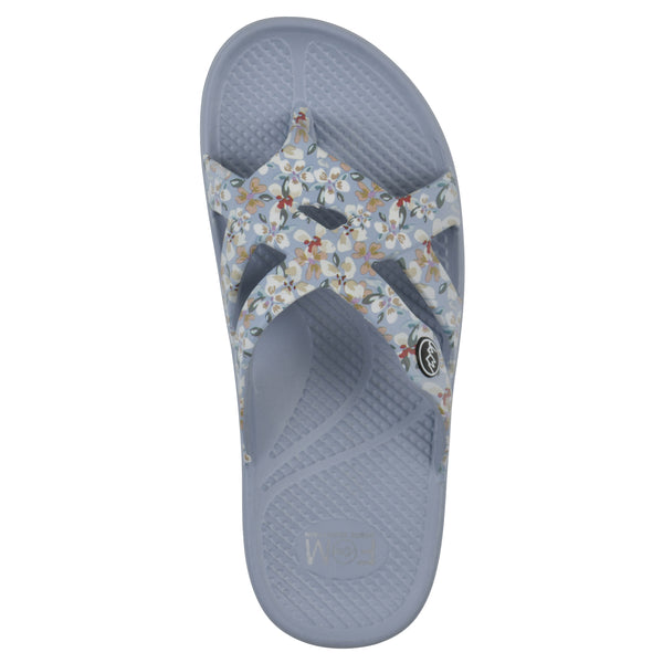 Summit By White Mountain Rip Recovery Sandal - Blue Floral Print