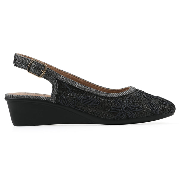 Summit By White Mountain Boris Wedge - Black Fabric