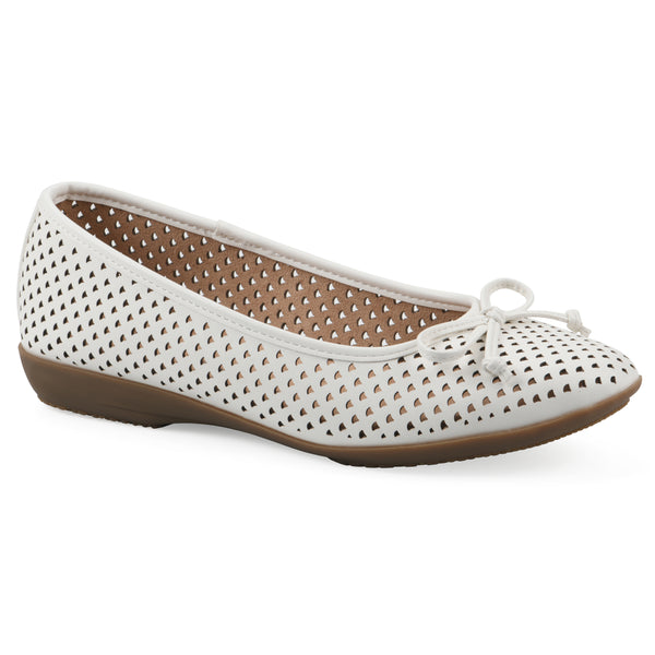 summit by white mountain Carris Ballet Flat - White