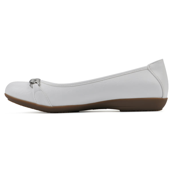 Summit By White Mountain Charmed Flat - White