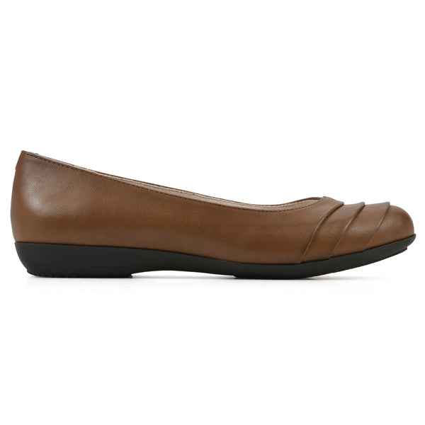 Summit By White Mountain Clara Flat - Cognac
