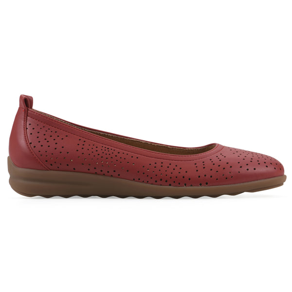 Summit By White Mountain Cortney Flat - Red