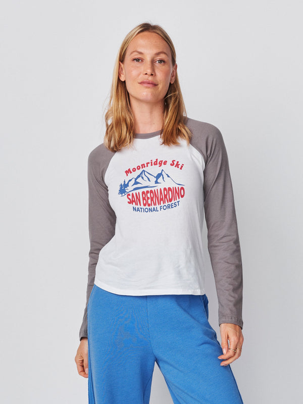sundry Sundry Moonridge Ski Long Sleeve Raglan Tee in Optic White