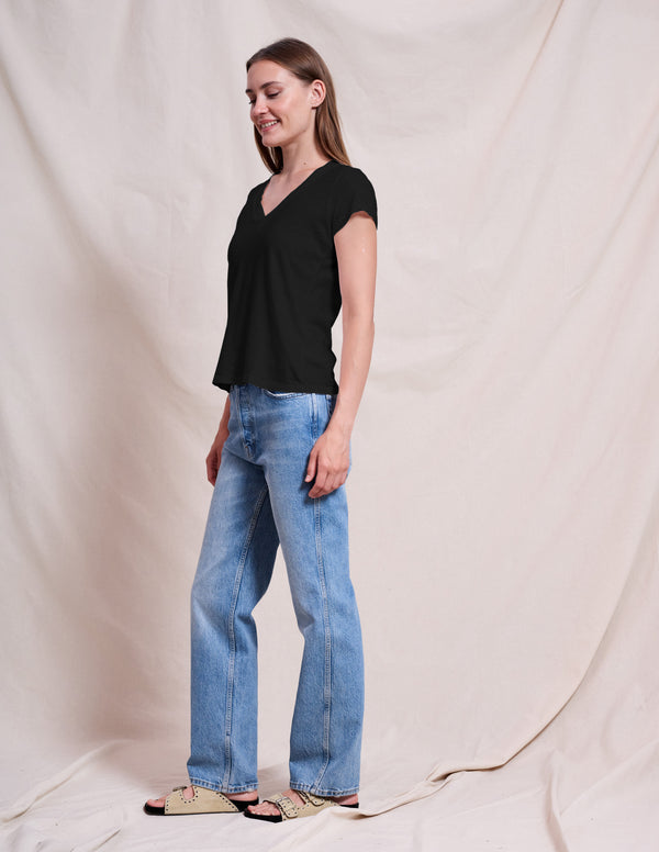 Sundry Sundry Deep V-Neck Tee In Black