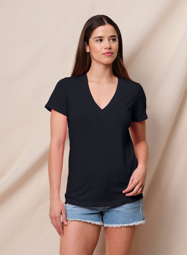 sundry Sundry Deep V-Neck Tee in Deep Navy
