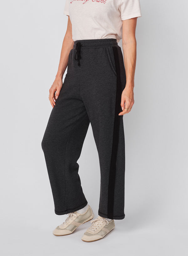 Sundry Sundry Raw Seamed Pant In Washed Black