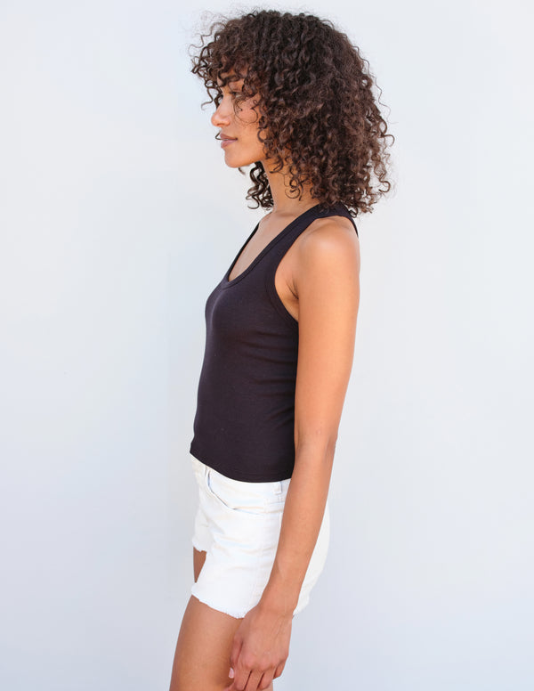 Sundry Sundry Scoop Neck Crop Tank In Black
