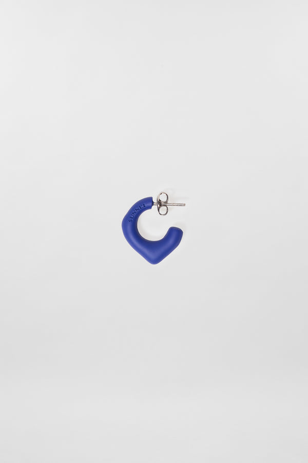 sunnei SINGLE METALLIZED EARRING / blue matte