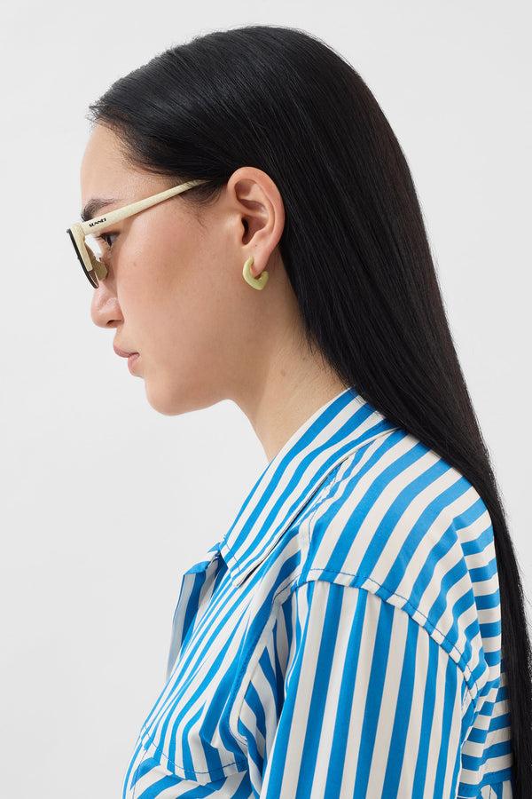 Sunnei SINGLE METALLIZED EARRING / Cream Shiny