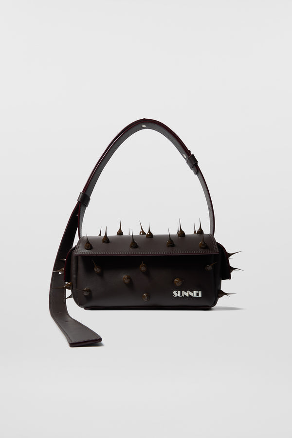 sunnei SPIKY SMALL LABAULETTO BAG / mud