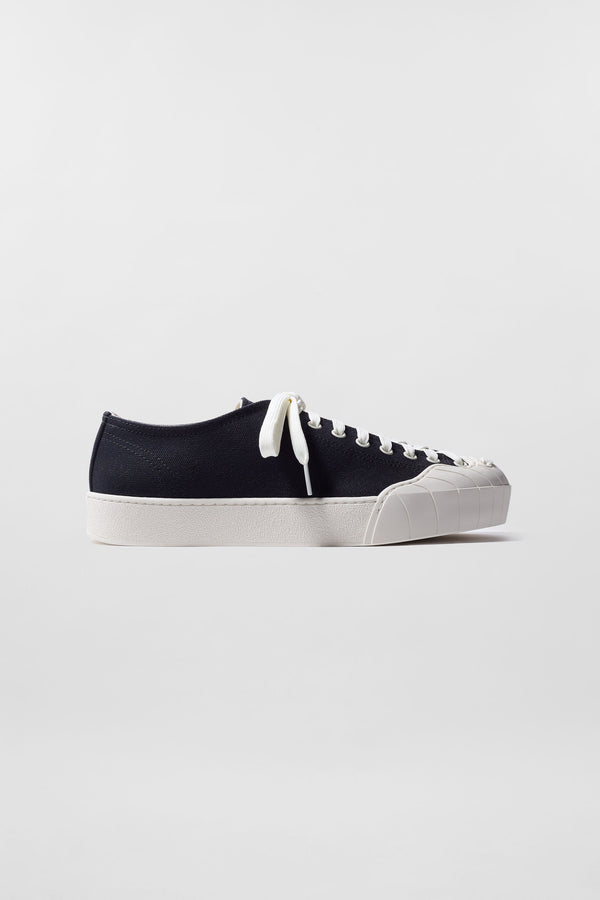 sunnei TU ISI / black