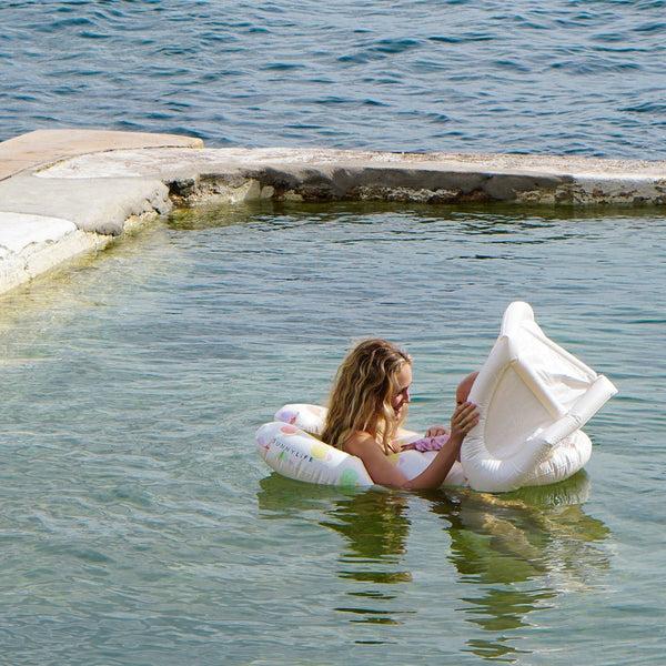 Sunnylife Float Together Baby Seat - Apple Sorbet