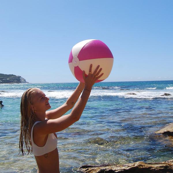 Sunnylife Inflatable Beach Ball - Pool Party Magenta