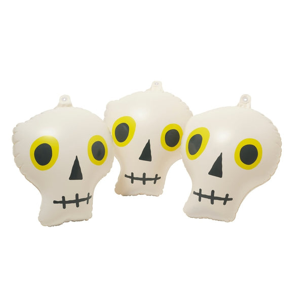 sunnylife Inflatable Hanging Skulls Halloween Set