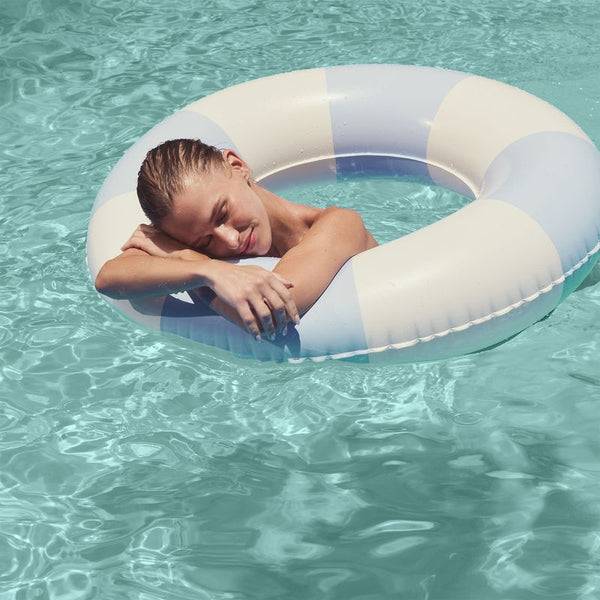 Sunnylife Slim Tube Pool Ring - La Mer Med Blue