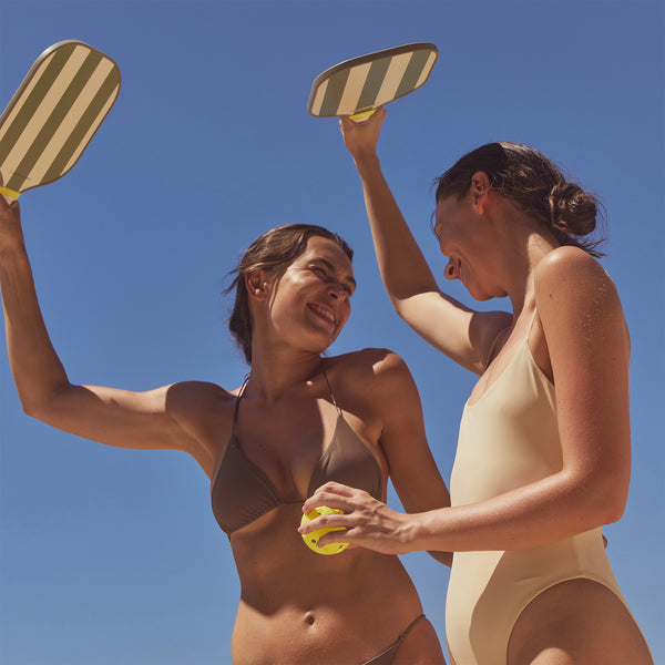 Sunnylife Wooden Pickleball Set - Seagrass Sage