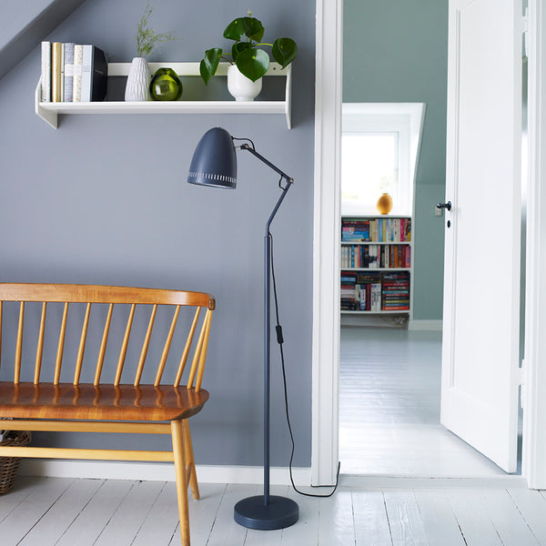 Superliving Dynamo Floor Lamp Almost Black