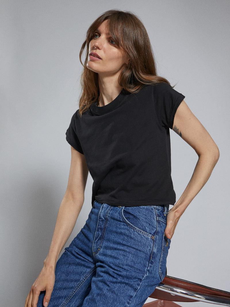 Suzie Kondi Kos Tee In Organic Cotton