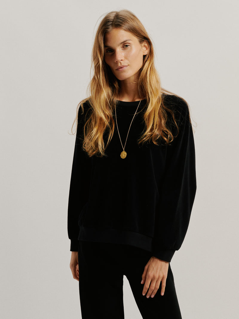 Suzie Kondi Samos Sweatshirt In Velour