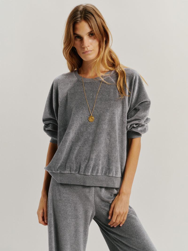 Suzie Kondi Samos Sweatshirt In Velour